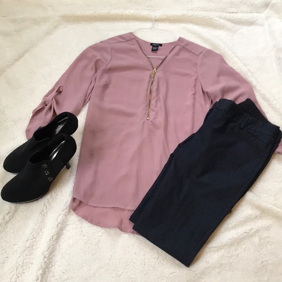 Rue21 Blouse with front half way Zip - Picture 4 of 4